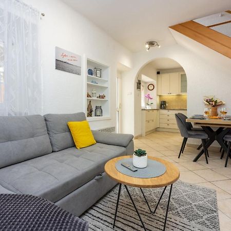 Kuca Za Odmor Antic - Holiday House Antic Нови-Винодолски Экстерьер фото